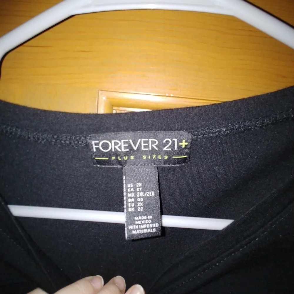 Forever 21 Ripped Tee - Picture 4 of 4